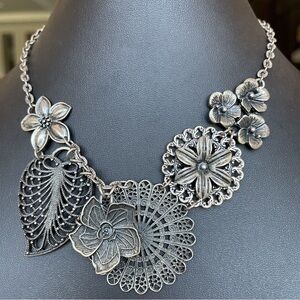 Premier Designs Layered Silver Tone Flower Botanical Statement Necklace